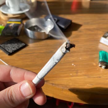 Marlboro Touch Blue’da Sert Odun Parçası Gibi Tütün Sorunu