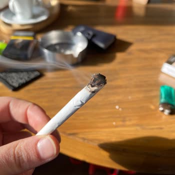 Marlboro Touch Blue’da Sert Odun Parçası Gibi Tütün Sorunu