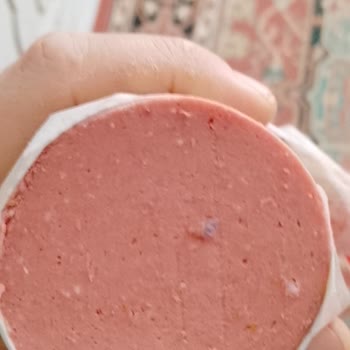 BİM Salamında Plastik Parça Bulunması Güven Sorunu Yaratıyor