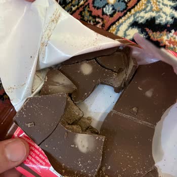 Tarihi Geçmemiş Ülker Çikolatasının Bozuk Rengi Ve Tadı İçin İade Talebi