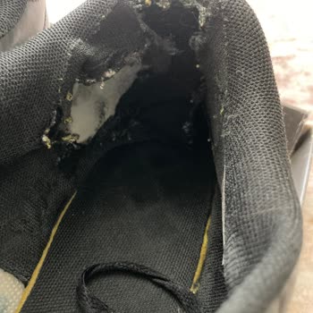 1900 TL'lik Adidas Ayakkabısının İç Astarı Yırtıldı, İade Talebi