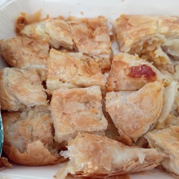 Migros’ta Yanlış İçerikli Kol Böreği Misafir Önünde Hatalı Ürün