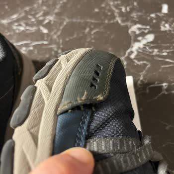 Skechers Dikiş Sorunu Nedeniyle Üç Ay İçinde Kırılan Ayakkabıya İade Ve Değişim Reddi