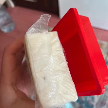 BİM Şubesinde Binvezir Peynir Paketi İçinde Sinek Bulunması Hijyen İhlali