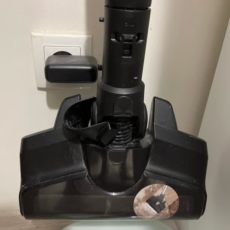 Bosch Süpürge Başlığı Kolayca Kırıldı, Yedek Parça Satışı Sorun Yaratıyor