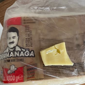 BİM Kaşar Peynirinde Sert Plastik Parça Boğazı Tehdit Etti