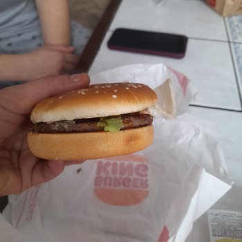 Burger King Siparişinde Küçük Porsiyon Ve Yanıltıcı Görseller