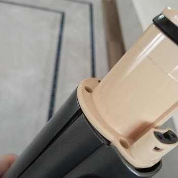 Philips 7000 Dik Süpürgede Parça Kırılmaları Ve Garanti İstemi