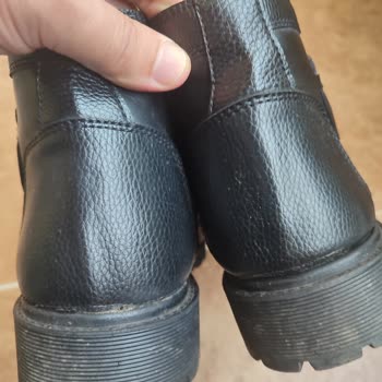 Greyder Botlarının Tabanı Ve Üstü Bir Ayda Çözüldü, Ücret İadesi Talep Ediliyor