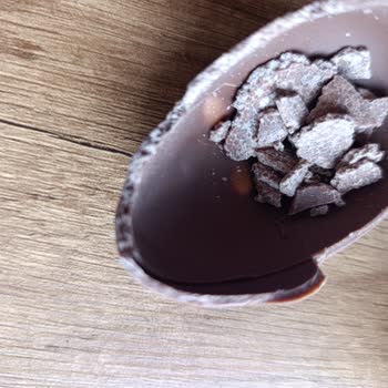 Şölen Ozmo Yumurta Bozulmuş Renk Ve Kum Benzeri Doku