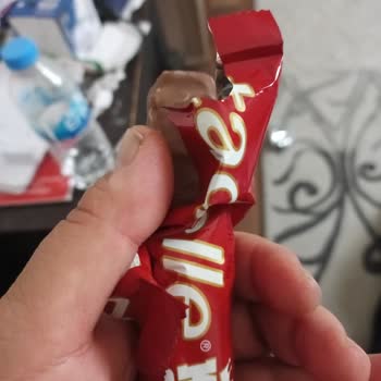 Fındıklı Çikolata Barında Beyazlama Sorunu Ve Tazelik Endişesi