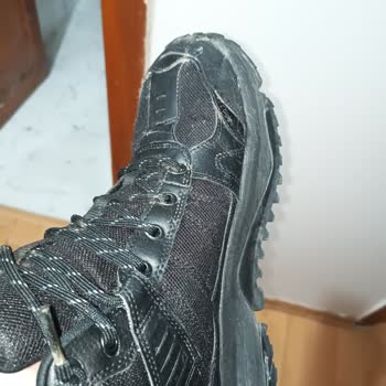 Kısa Sürede Deforme Olan Spor Botlar İçin Değişim Talebi