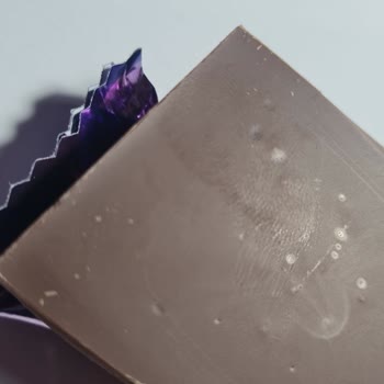 BİM’deki Buono Çikolatasında Baloncuk Ve Beyaz Lekeler Nedeniyle Güven Kaybı Ve İade Talebi