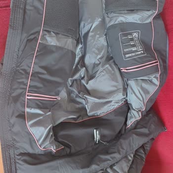 Boyner Bir Haftada Yırtılan Mont İçin İade Talebi