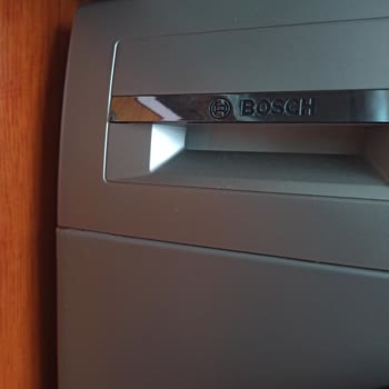 Bosch Çamaşır Makinesinde Boya Kabarması Ve Ücretsiz Değişim Talebi