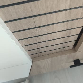 Eksik Çalışma Masası Teslim Edilmedi, Deforme Dolap Ve Baza Değiştirilmedi