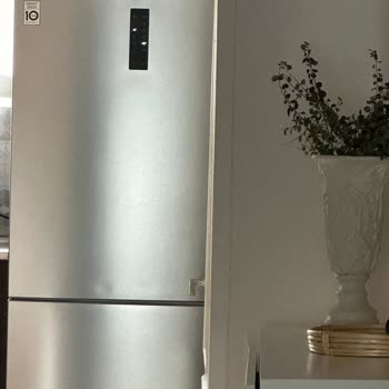 LG Buzdolabında Göçük ve Cevapsız Müşteri Hizmeti