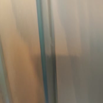 Yonca Nakliyat’ın Daire Kapısına Verdiği Çizikler Ve Kaba Tutumu