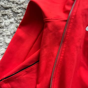 Nike Eşofmanlarda Hızlı Deformasyon Ve Renk Solması, Mağaza Şablon İade Reddediyor