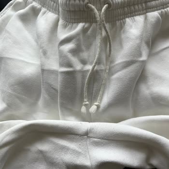 Nike Eşofmanlarda Hızlı Deformasyon Ve Renk Solması, Mağaza Şablon İade Reddediyor