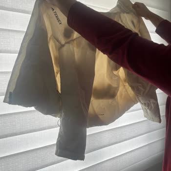 Soğuk Su Yıkamasından Sonra Terrex Montunda Kaz Tüyleri Topaklandı, Para İadesi Talebi