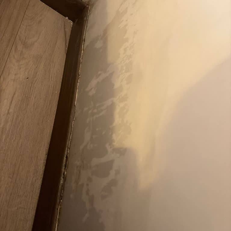 TOKİ Binasında Temizlik Ve Bakım Yok, Su Kaçakları Ve Petek Arızaları Çözülmüyor