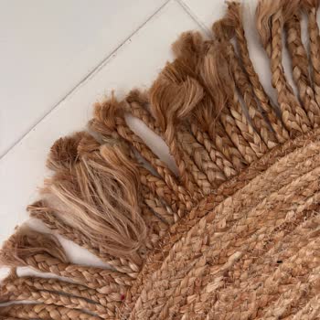 Örgüsü Çözülen, Kaygan Ve Kum Bırakan Halılar İçin Ücret İadesi Talebi