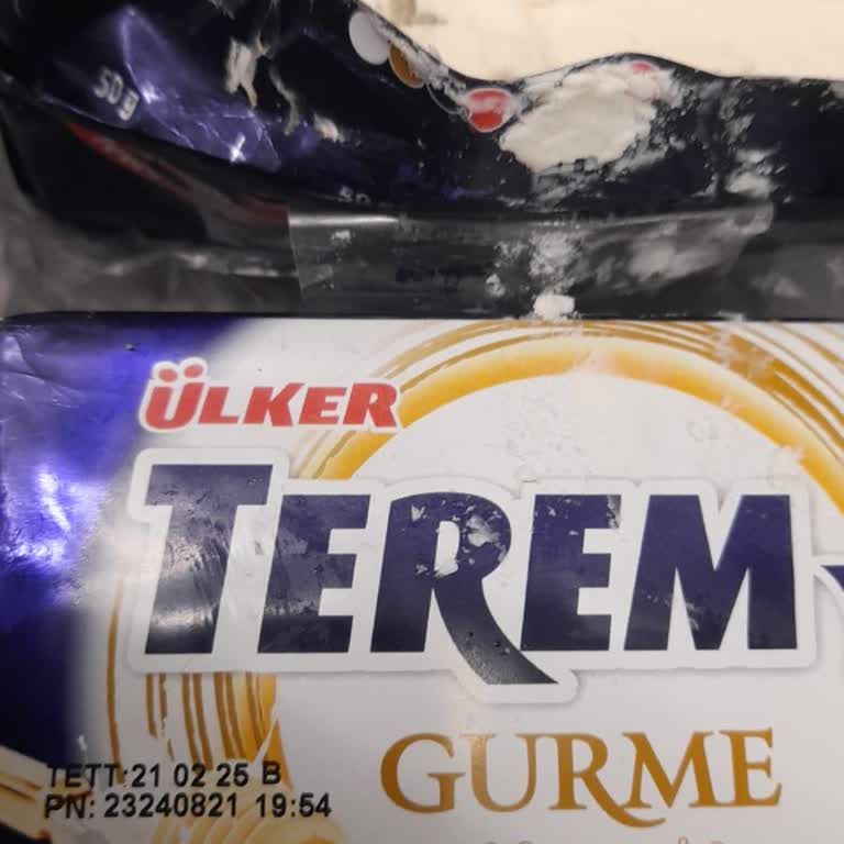 Süresi Bir Yıl Geçmiş Yağ Raflarda: Küf Ve Sağlık Riskleri