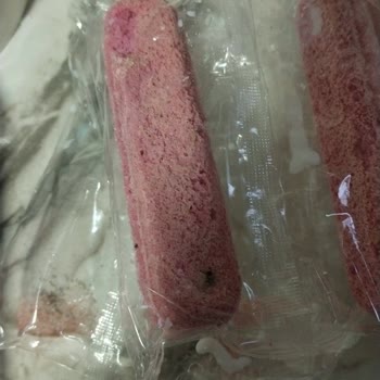 Mantar Görünen Kedi Dili Ve Eksik Son Tüketim Tarihi Üzerine Şikayet