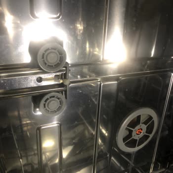 Arçelik Bulaşık Makinesinde Paslanma Ve Üst Sepet Rayı Sorunu