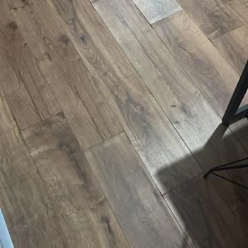Beko Çamaşır Makinesi Kurulum İhmalinde Su Kaçağı Ve Parke Hasarı