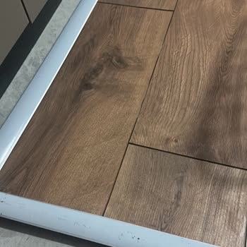 Beko Çamaşır Makinesi Kurulum İhmalinde Su Kaçağı Ve Parke Hasarı