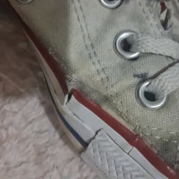 8 Ayda Yırtılan Converse Ayakkabıda Kalite Hayal Kırıklığı