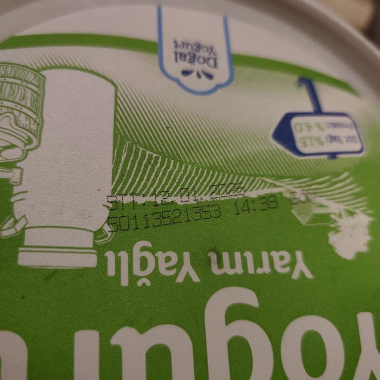 Pendik Alt Kaynarca Şubesinde Son Kullanma Tarihi Geçmiş Yoğurt Satışı