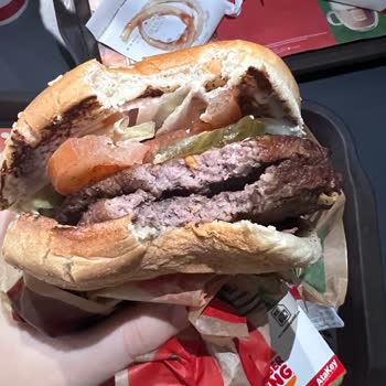 Hijyen Ve Pişmemiş Ürün Şikayeti: Burger King Mersin Şubesi