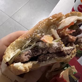 Hijyen Ve Pişmemiş Ürün Şikayeti: Burger King Mersin Şubesi