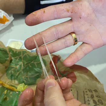 Burger King Hamburgerinde Plastik Parça Ve Eksik Ürün: Gıda Güvenliği İhlali