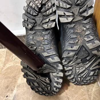 Scooter Ayakkabısının Tabanı Kısa Sürede Çatladı, Markadan Yanıt Gelmedi