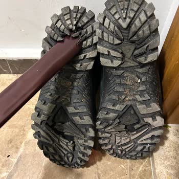 Scooter Ayakkabısının Tabanı Kısa Sürede Çatladı, Markadan Yanıt Gelmedi