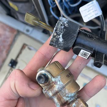 Baymak Isı Pompası Sürekli Su Basıncı Düşmesi Ve Hatalı Çalışma, Geciken Ve Ücretli Tamir Süreci