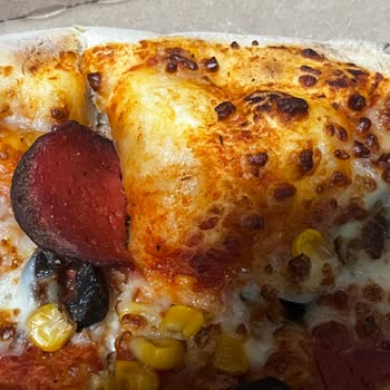 Domino’s Ortabayır Şubesinde XL Pizza Peynir Miktarı Yetersiz