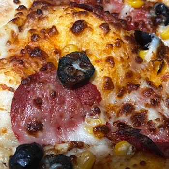 Domino’s Ortabayır Şubesinde XL Pizza Peynir Miktarı Yetersiz