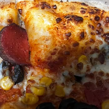 Domino’s Ortabayır Şubesinde XL Pizza Peynir Miktarı Yetersiz