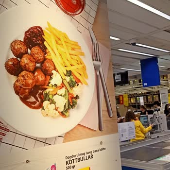 İKEA Yemek Bölümünde Görsel Ve Gerçek Ürün Arasındaki Fark