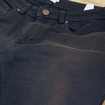 Pantolonlardaki Ön Bölüm Renk Ağarması Kullanıcı Hatası İddiasına Karşı Şikayet