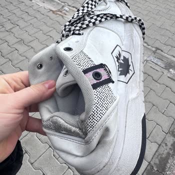 Ayakkabının Arka Ökçesi İçeri Katlanarak Kullanılamaz Hale Geldi, Değişim Talebi