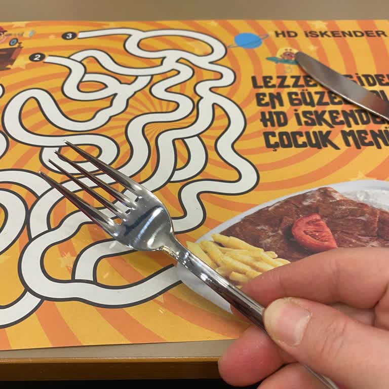 HD İskender Şubesinde Soğuk Çorba Ve Kötü Servis