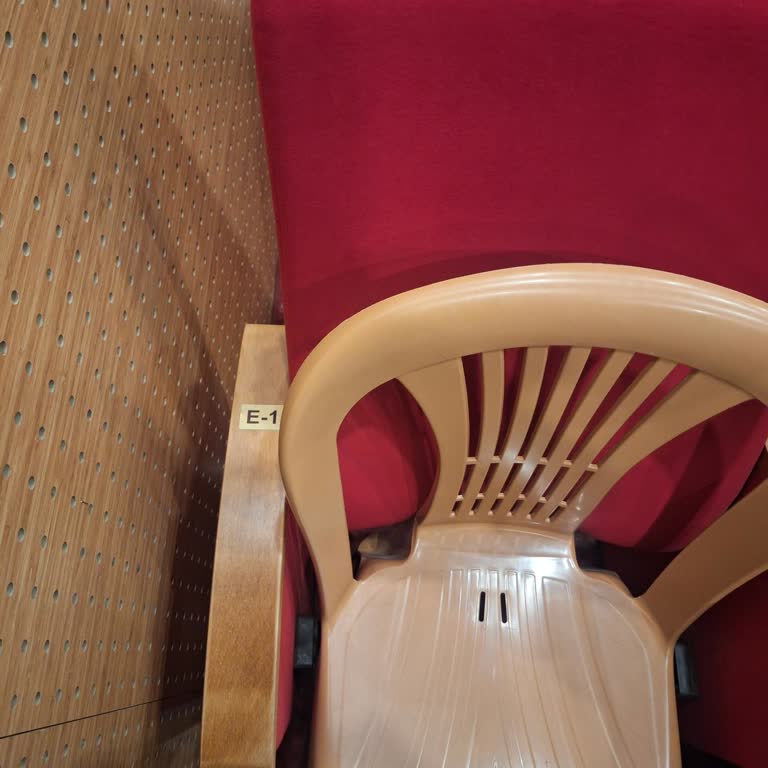 Bubilet Satılan Koltuk Arızalı Çıktı, Yerine Plastik Sandalye Konulmuştu!