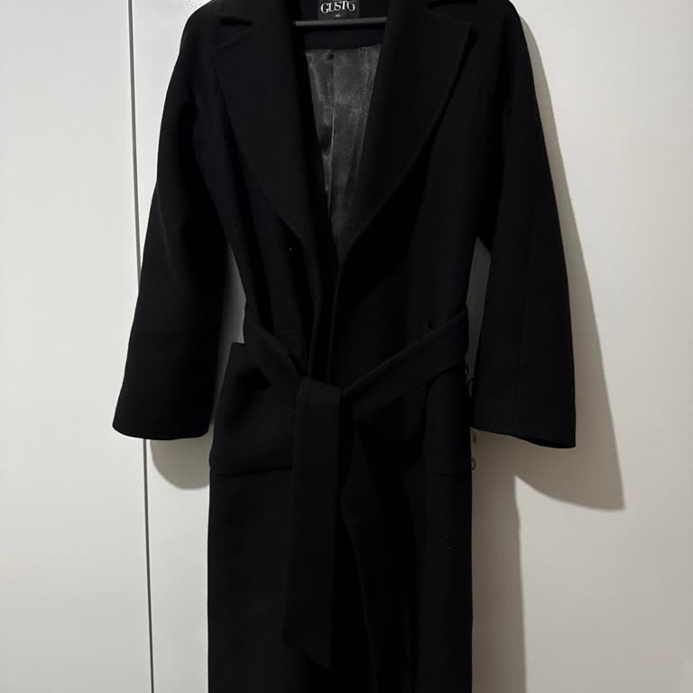 Gusto Giyim Müşteriyi Uyarılmadan Satılan Tüylenme Sorunlu Manto İçin Geri Ödeme Talebi