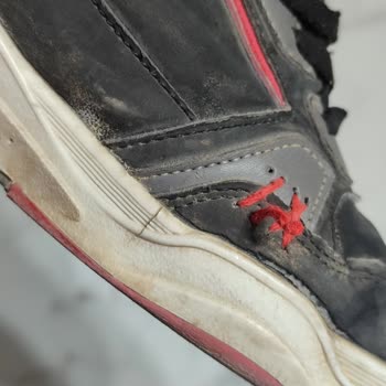 Lumberjack Ayakkabının 6 Ayda Çatlamasına Garanti Reddi